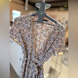 Simplee XL- Wrap dress.